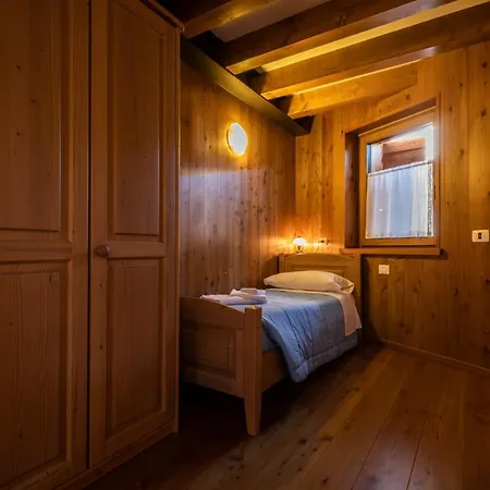 Apartament Diffuso Zoncolan Sùtrio